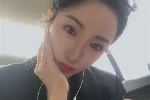 美女网红直播热度低迷索性直接睡觉张嘴模样让直播间热度破万