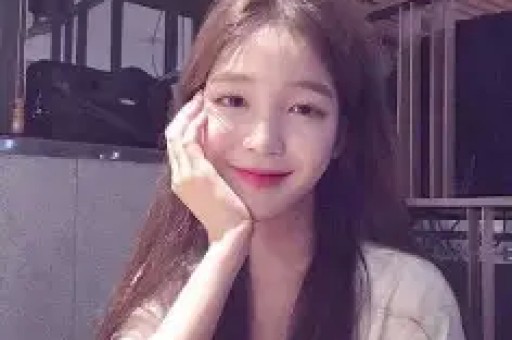 亚姐冠军吴绮莉短发港风大美女很帅很干练与成龙有一段孽缘