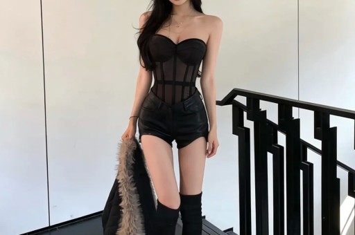 网红晓雪再次爆料李现内幕聊天记录曝光通告单离异身份引发讨论